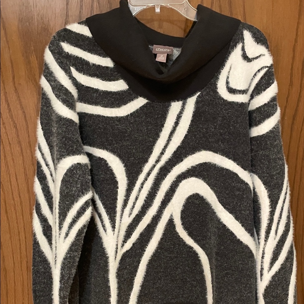 Chico's Sz 2 (Large) Black & White Soft Abstract Cowl-Neck Sweater